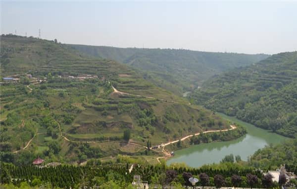 西安市高橋骨灰墓園生態(tài)藝術(shù)園區(qū)