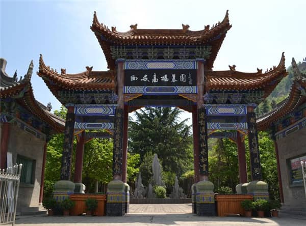 西安市高橋骨灰墓園生態(tài)藝術(shù)園區(qū)