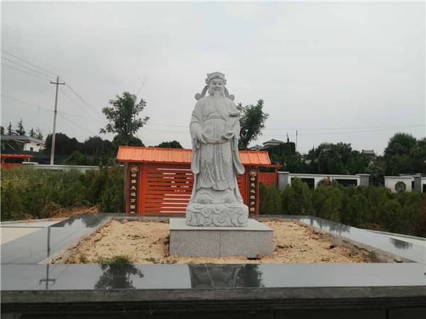 閻良漢皇樹葬骨灰公墓在墓型設計上有哪些特點，如何滿足不同客戶的個性化需求？