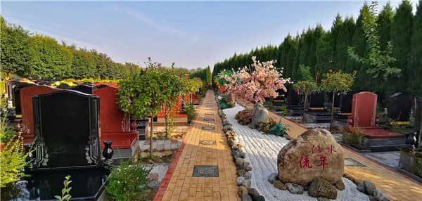 西安閻良漢皇樹(shù)葬墓園的設(shè)施建設(shè)如何，有哪些人性化的服務(wù)？