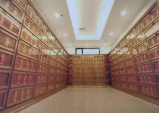 在西安鎬京墓園，家屬如何根據(jù)自己的需求和預(yù)算選擇合適的墓型？
