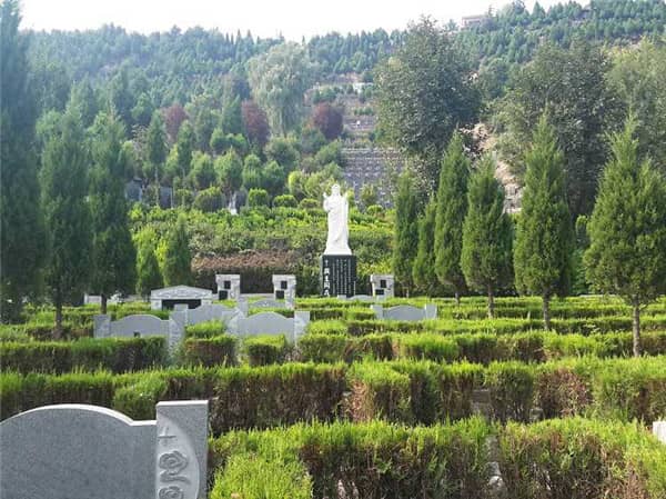 除了壽陽(yáng)山墓園和高橋墓園外，西安還有哪些值得推薦的公墓？