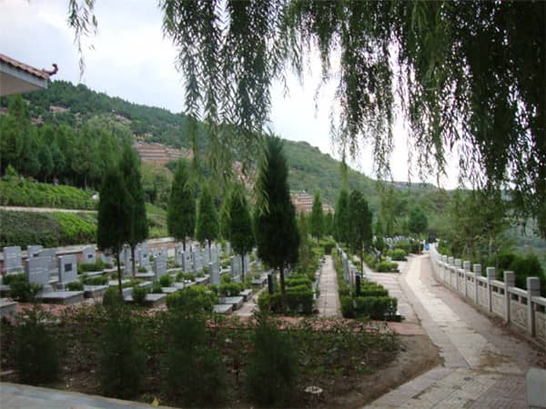 壽陽(yáng)山墓園西安有沒(méi)有門店