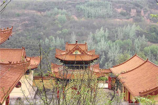 西安南郊正規(guī)壽陽山墓園：守護先輩的安寧