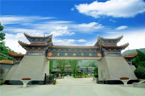 西安九龍山公墓的專業(yè)服務(wù)和設(shè)計團(tuán)隊(duì)能為客戶帶來哪些獨(dú)特的體驗(yàn)或價值？