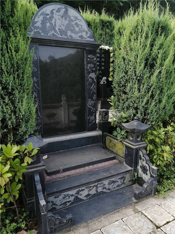 西安九龍山公墓與霸陵墓園環(huán)境對比：哪處是理想安息之地？