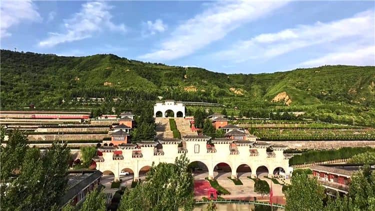 西安陵園網(wǎng)有哪些陵園提供免費(fèi)咨詢(xún)服務(wù)呢