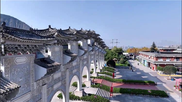 為什么越來(lái)越多的家庭選擇霸陵陵園的壁葬服務(wù)？