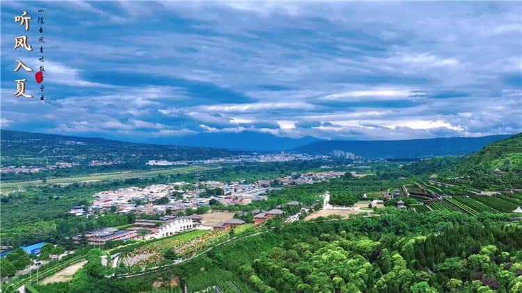 西安霸陵墓園的觀賞區(qū)和休息區(qū)有哪些特色？