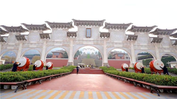 西安霸陵墓園新區(qū)提供哪些服務(wù)？