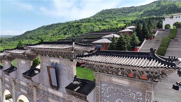 西安霸陵陵園提供了哪些生態(tài)葬方式，各自有什么特點？