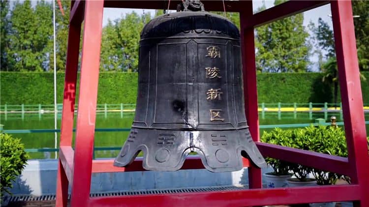 西安霸陵墓園新區(qū)是否提供個(gè)性化的墓碑雕刻服務(wù)？