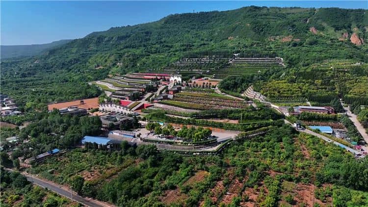 西安霸陵墓園新區(qū)的墓地位置選擇有哪些講究？
