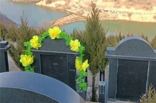 雙穴墓排位擺放的布局與建議